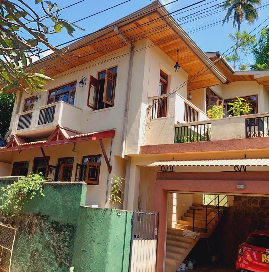 Golden Villa Kandy - "Free Pickup From Kandy " Luaran gambar