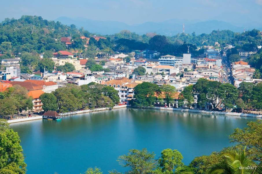 Golden Villa Kandy - "Free Pickup From Kandy " Luaran gambar